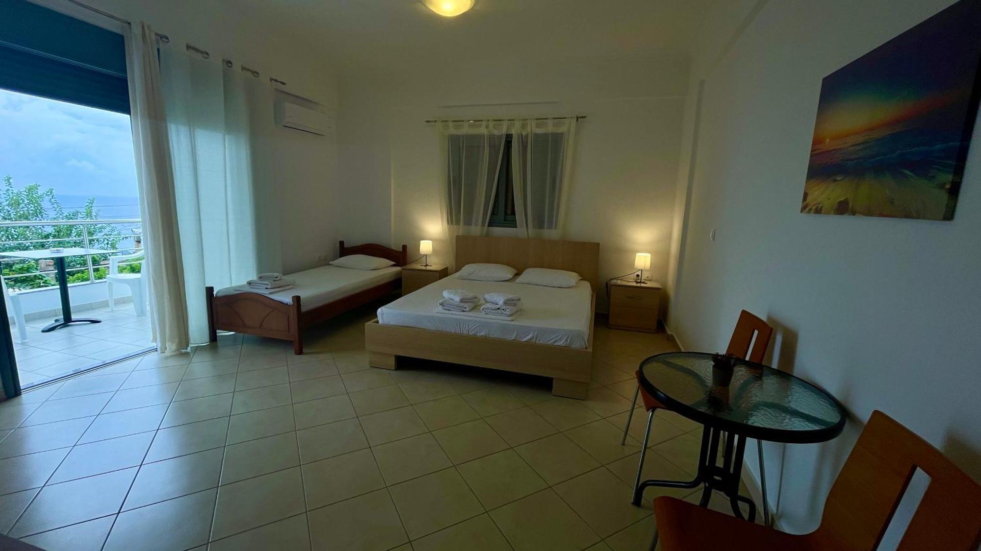 Tasos Rooms Himara Kültér fotó